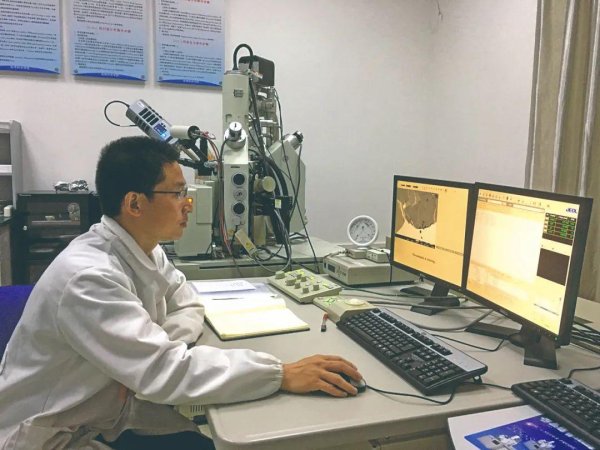 上阳网 从爱捡 “怪石头” 到发现月球陨石——我的 “追星” 之路